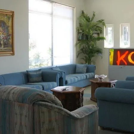 Seafront Apartahotel Rétino