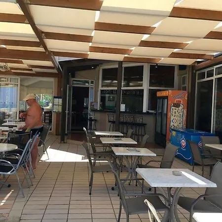 Seafront Apartahotel