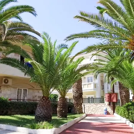 Seafront Apartahotel