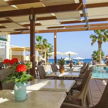 Seafront Apartahotel 3*