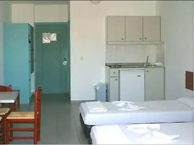 Seafront Apartahotel Rétino