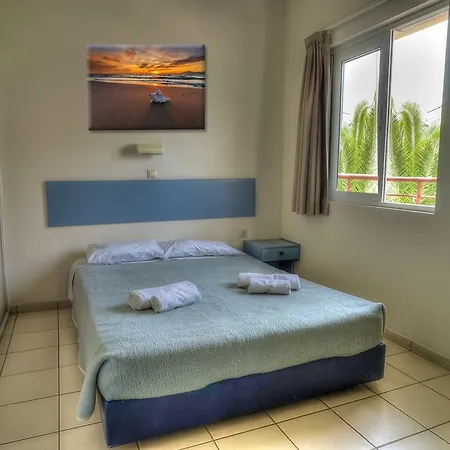 Aparthotel Seafront 3*