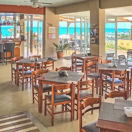 Aparthotel Seafront 3*