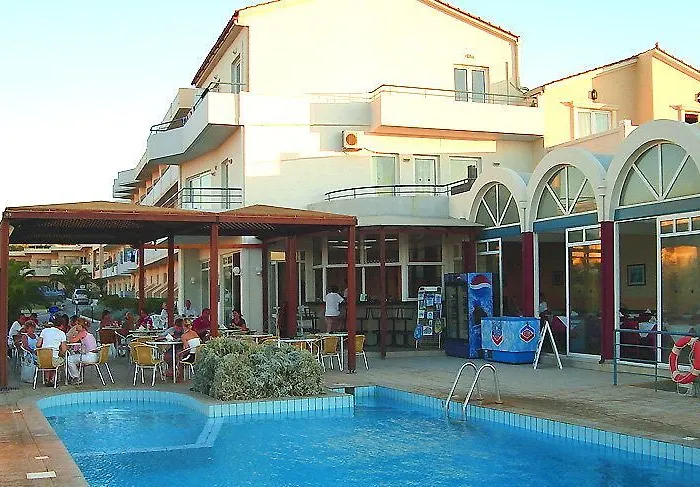 Seafront アパートホテル 3*